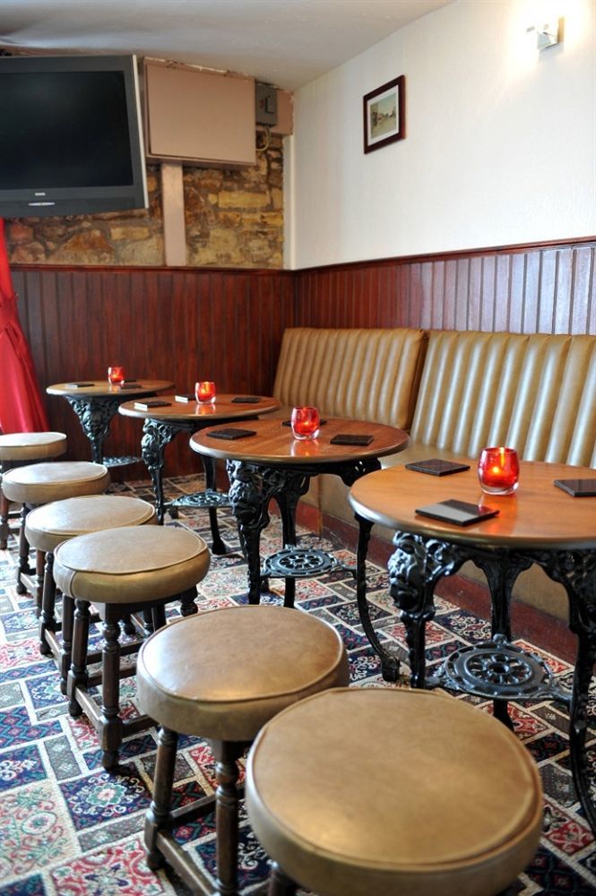 The White Swan Inn Lowick  Экстерьер фото