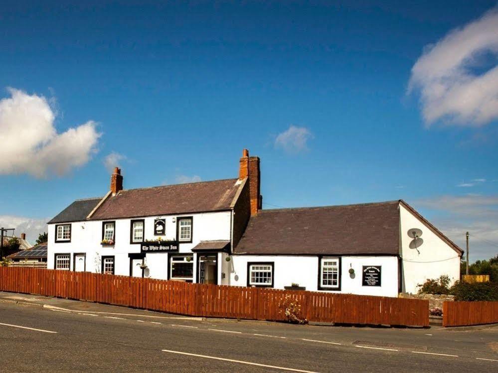 The White Swan Inn Lowick  Экстерьер фото
